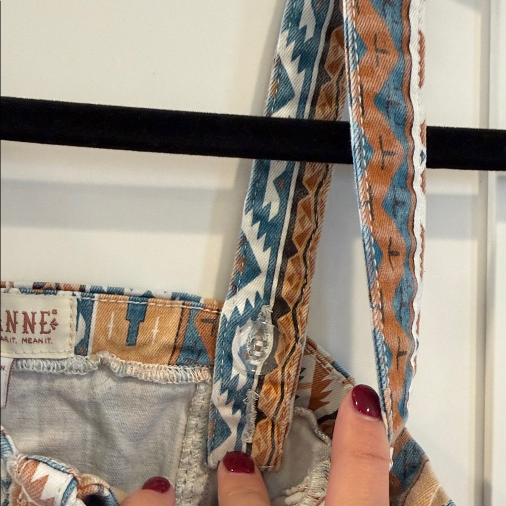 Shyanne Geometric Patterned Top - Picture 4 of 4